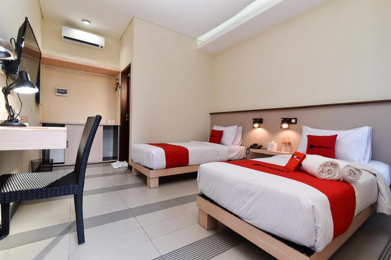 فندق Reddoorz Near Legian Street المظهر الخارجي الصورة