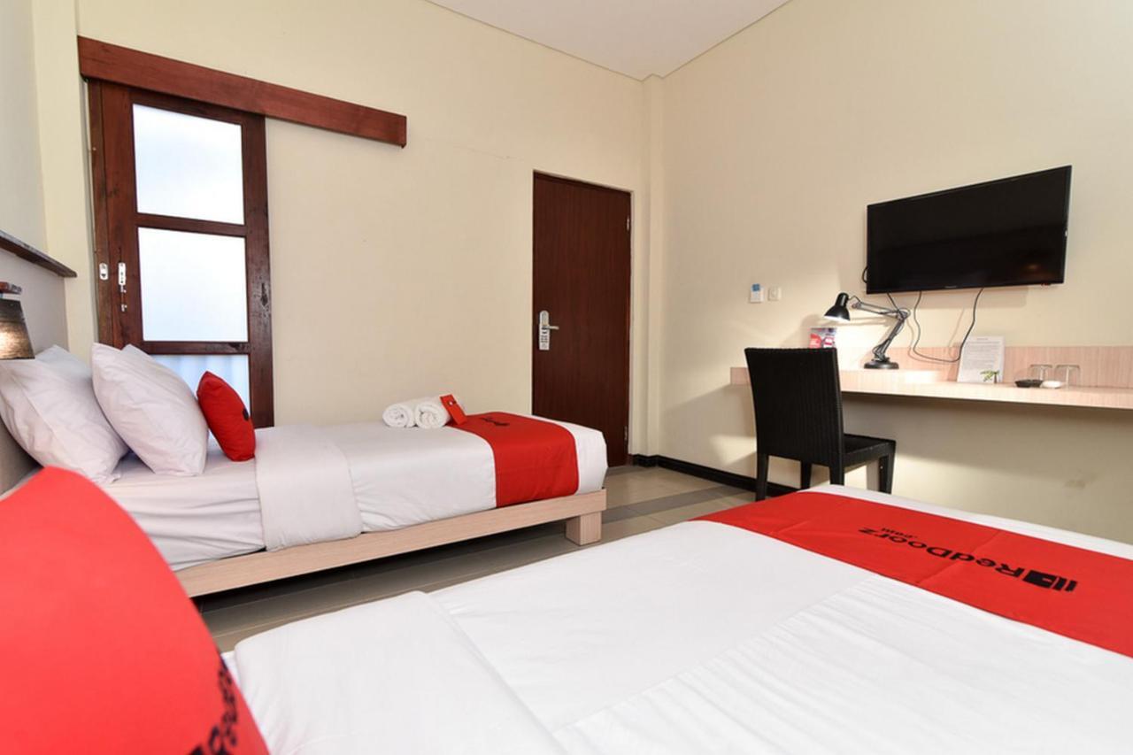 فندق Reddoorz Near Legian Street المظهر الخارجي الصورة